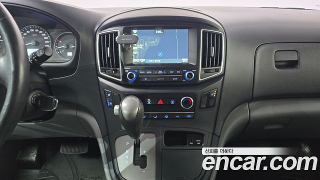 Hyundai Starex 2019 — photo 19