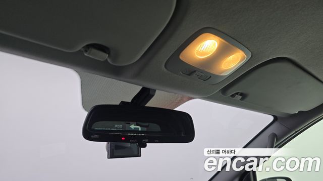 Hyundai Starex 2019 — photo 21