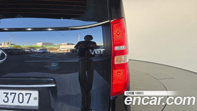 Hyundai Starex 2019 — photo 9