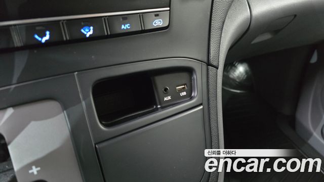 Hyundai Starex 2019 — photo 27