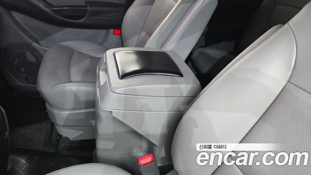 Hyundai Starex 2019 — photo 29