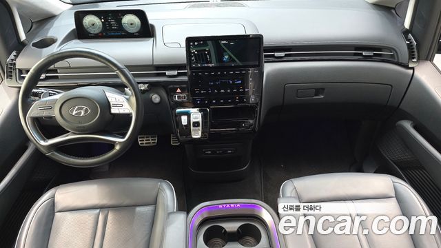 Hyundai Staria 2022 — photo 10