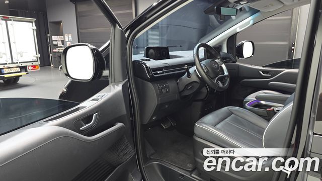 Hyundai Staria 2022 — photo 13