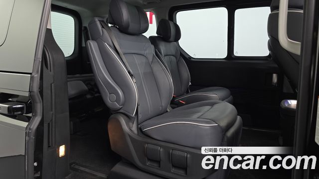 Hyundai Staria 2022 — photo 18