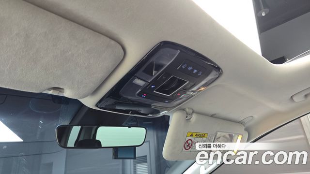 Hyundai Staria 2022 — photo 19
