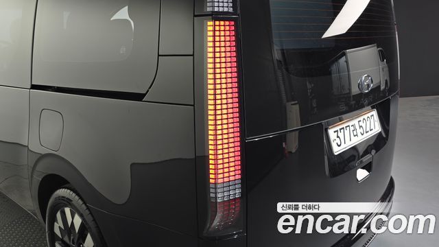 Hyundai Staria 2022 — photo 9