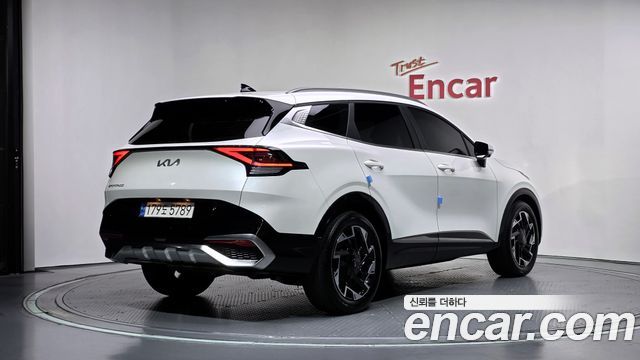 Kia Sportage 2023 — photo 2