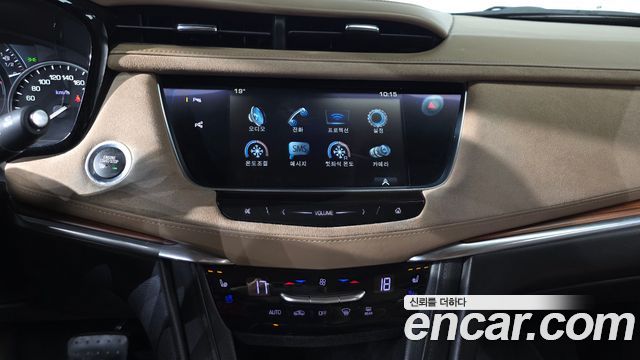 Cadillac XT5 2018 — photo 12