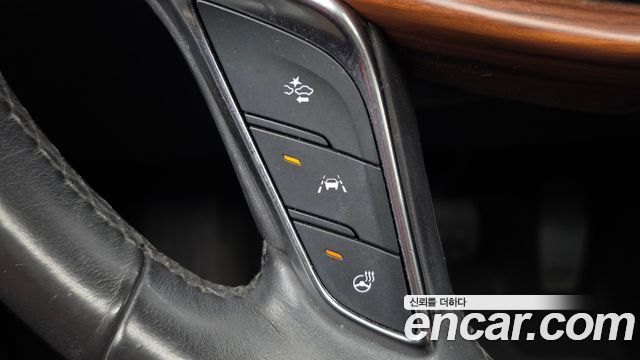 Cadillac XT5 2018 — photo 16