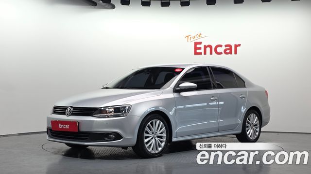 Volkswagen Jetta 2014 — photo 1