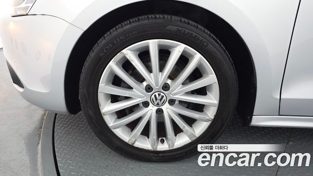 Volkswagen Jetta 2014 — photo 5