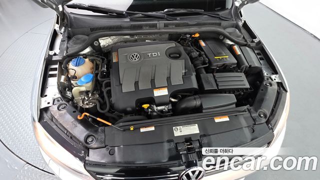Volkswagen Jetta 2014 — photo 6
