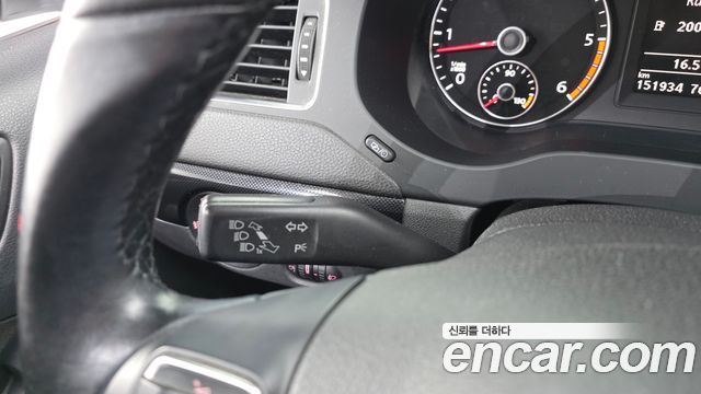 Volkswagen Jetta 2014 — photo 18