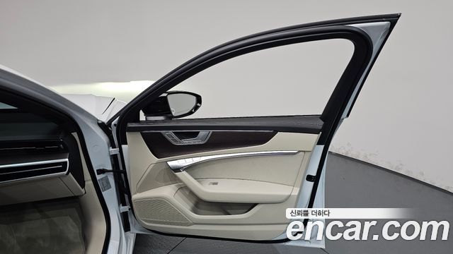 Audi A6 2025 — photo 14