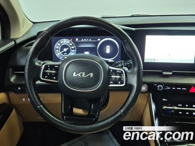 Kia Canival 2023 — photo 8