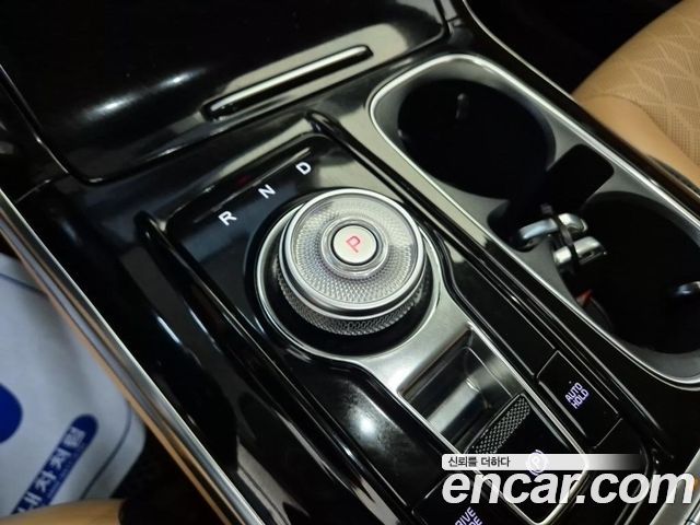 Kia Canival 2023 — photo 12