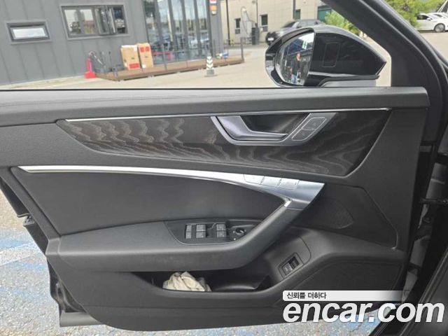 Audi A6 2021 — photo 11