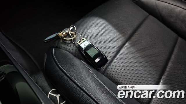 Mercedes-Benz E-Class 2022 — photo 20