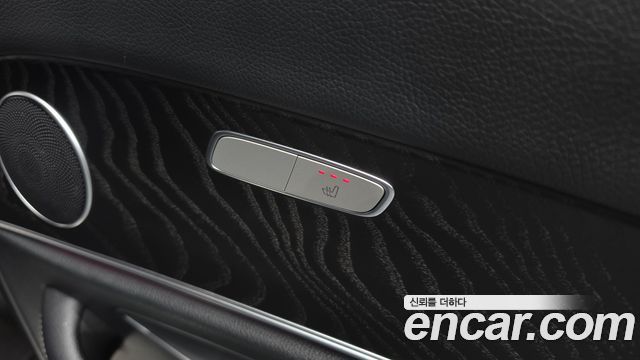 Mercedes-Benz E-Class 2022 — photo 29