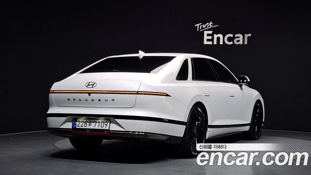 Hyundai Grandeur 2023 — photo 2