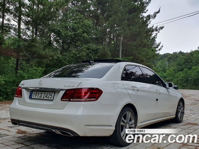 Mercedes-Benz E-Class 2015 — photo 3