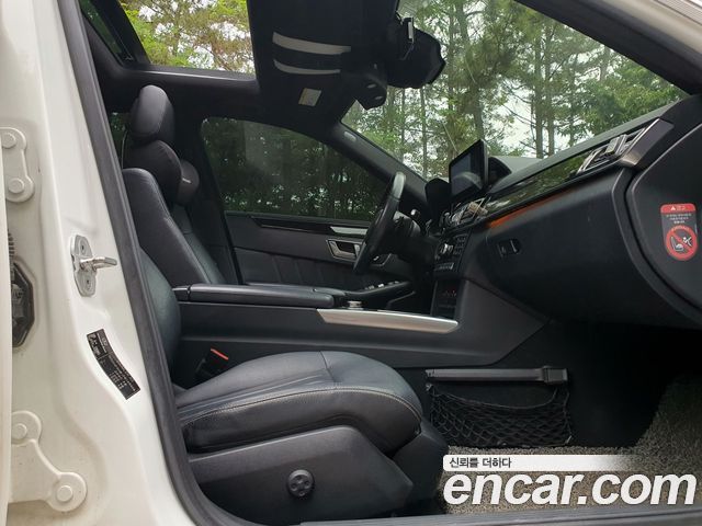 Mercedes-Benz E-Class 2015 — photo 6