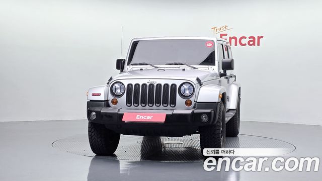 Jeep Wrangler 2011 — photo 3