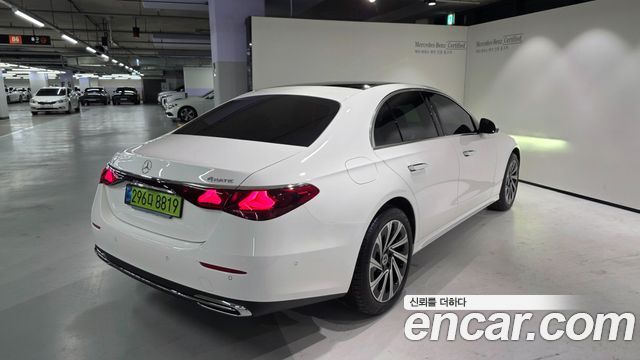 Mercedes-Benz E-Class 2026 — photo 4