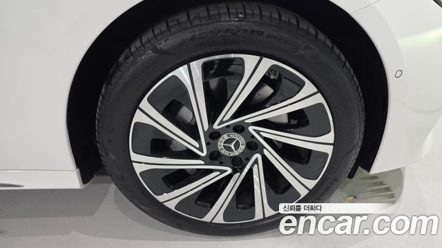 Mercedes-Benz E-Class 2026 — photo 5