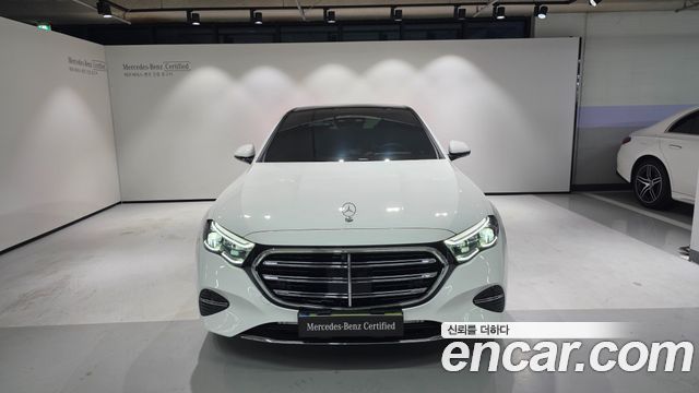 Mercedes-Benz E-Class 2026 — photo 6
