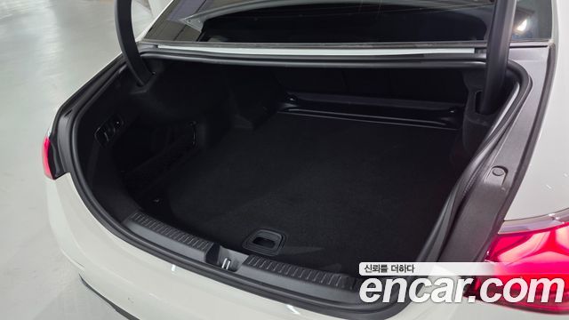 Mercedes-Benz E-Class 2026 — photo 10