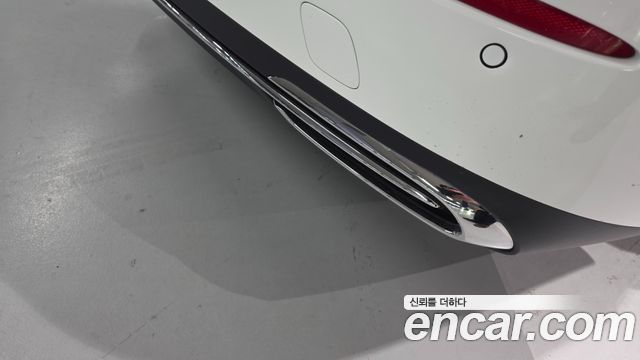 Mercedes-Benz E-Class 2026 — photo 11