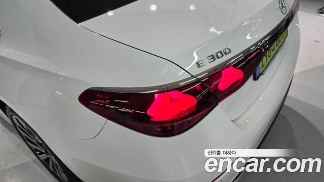Mercedes-Benz E-Class 2026 — photo 13