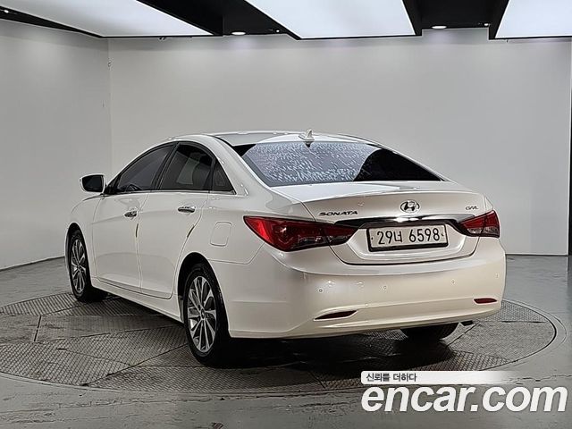 Hyundai Sonata 2014 — photo 3
