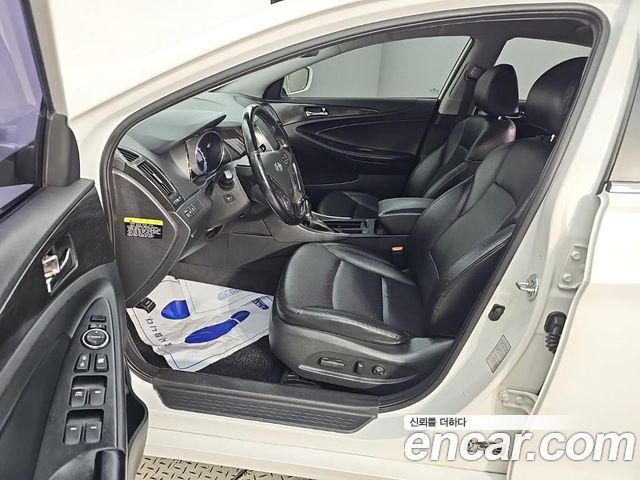 Hyundai Sonata 2014 — photo 11