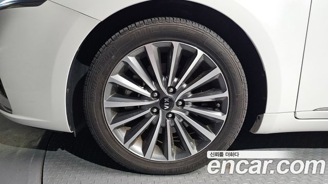 Kia K7 2018 — photo 5