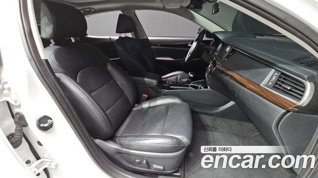 Kia K7 2018 — photo 11