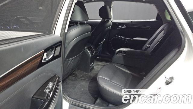 Kia K7 2018 — photo 12