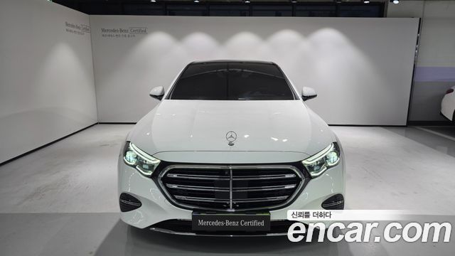 Mercedes-Benz E-Class 2026 — photo 6