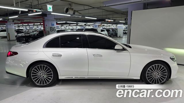 Mercedes-Benz E-Class 2026 — photo 8