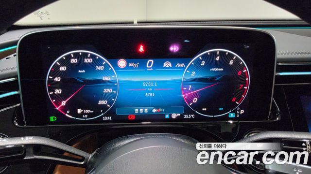 Mercedes-Benz E-Class 2026 — photo 15