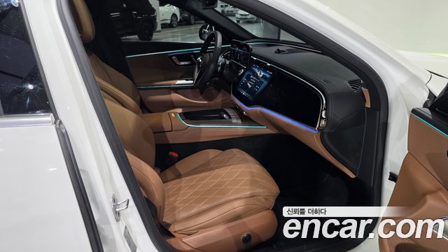 Mercedes-Benz E-Class 2026 — photo 17