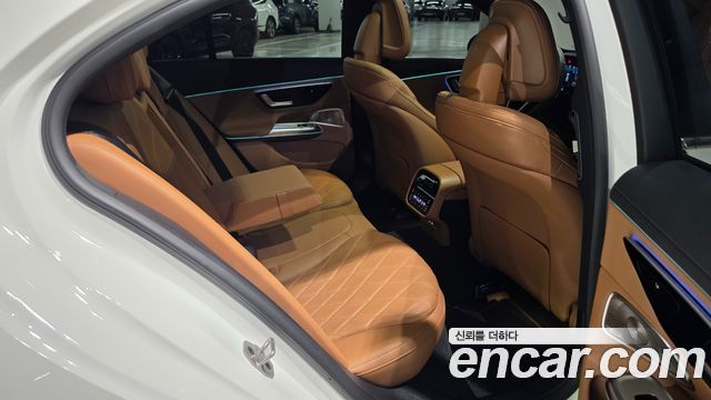 Mercedes-Benz E-Class 2026 — photo 19