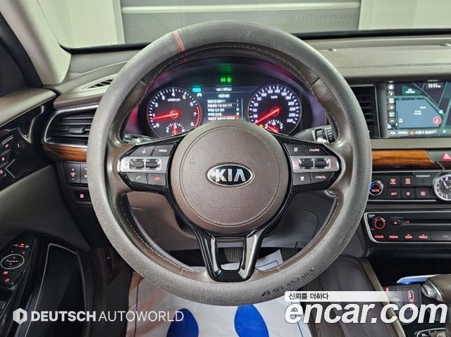 Kia K7 2017 — photo 13