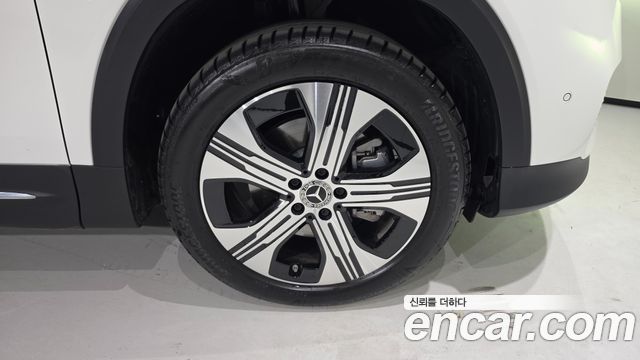 Mercedes-Benz EQB 2026 — photo 5