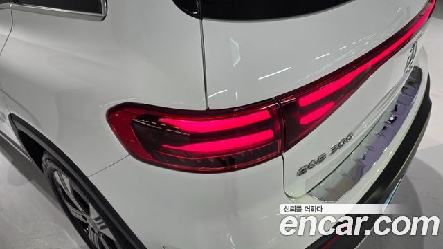 Mercedes-Benz EQB 2026 — photo 12