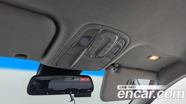 Hyundai Santafe 2019 — photo 18