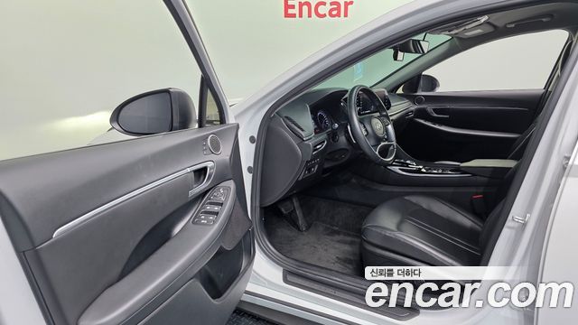 Hyundai Sonata 2021 — photo 13