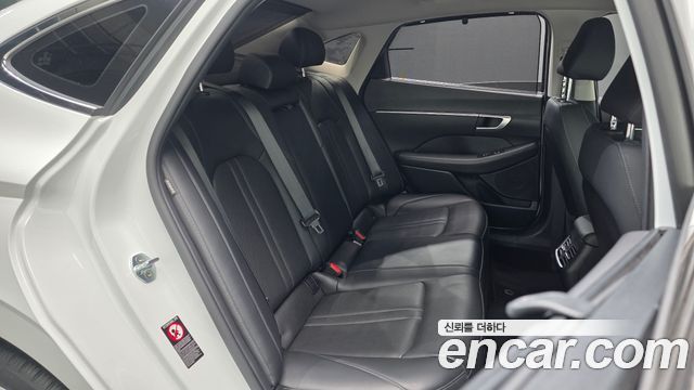 Hyundai Sonata 2021 — photo 17