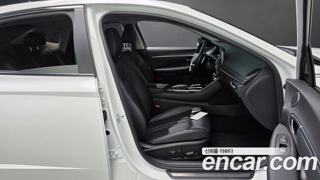 Hyundai Sonata 2021 — photo 16